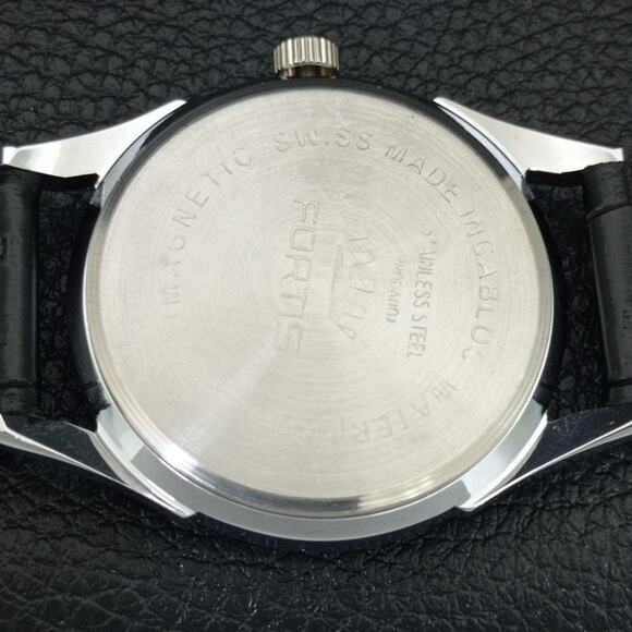 Vintage 1975 Fortis Manual Mens Silver Watch W/Leather Strap & Green accents - Picture 8 of 9